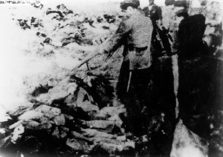Croation Ustasha murder inmates in Jasenovac